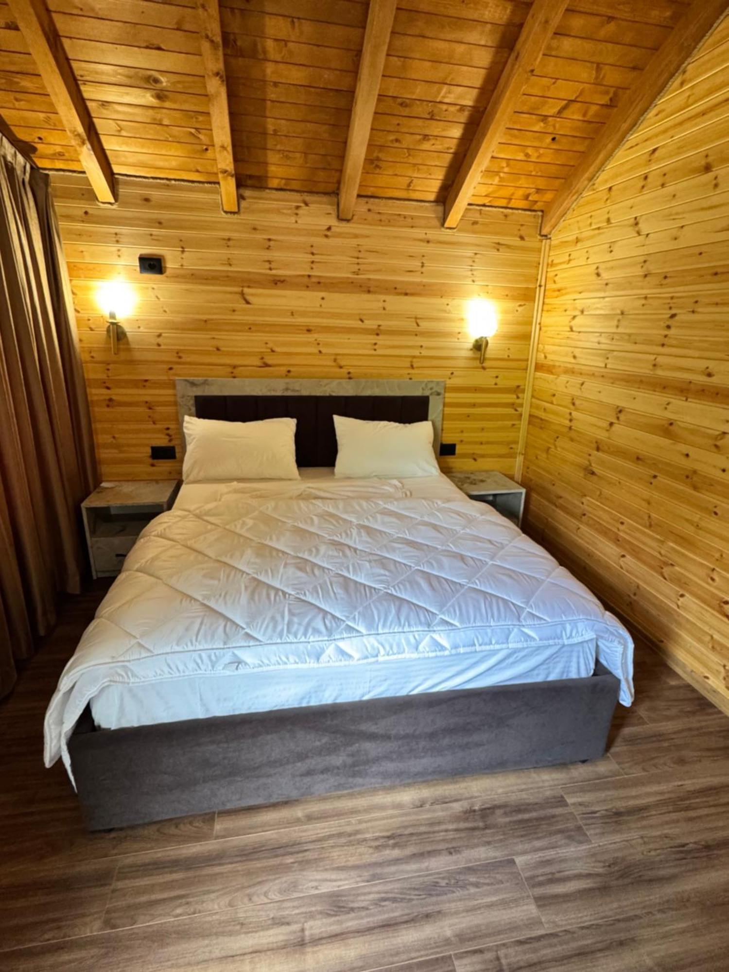 Krojet E Rrogamit Bed & Breakfast *
